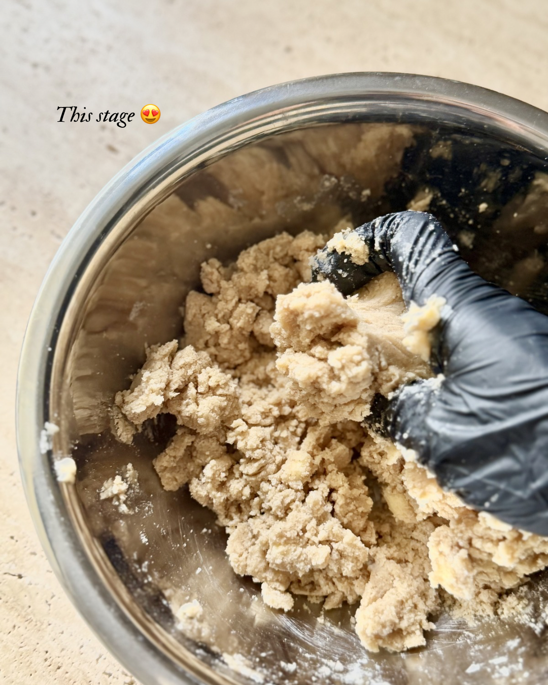 Crumbly dough texture for homemade berry crumble topping