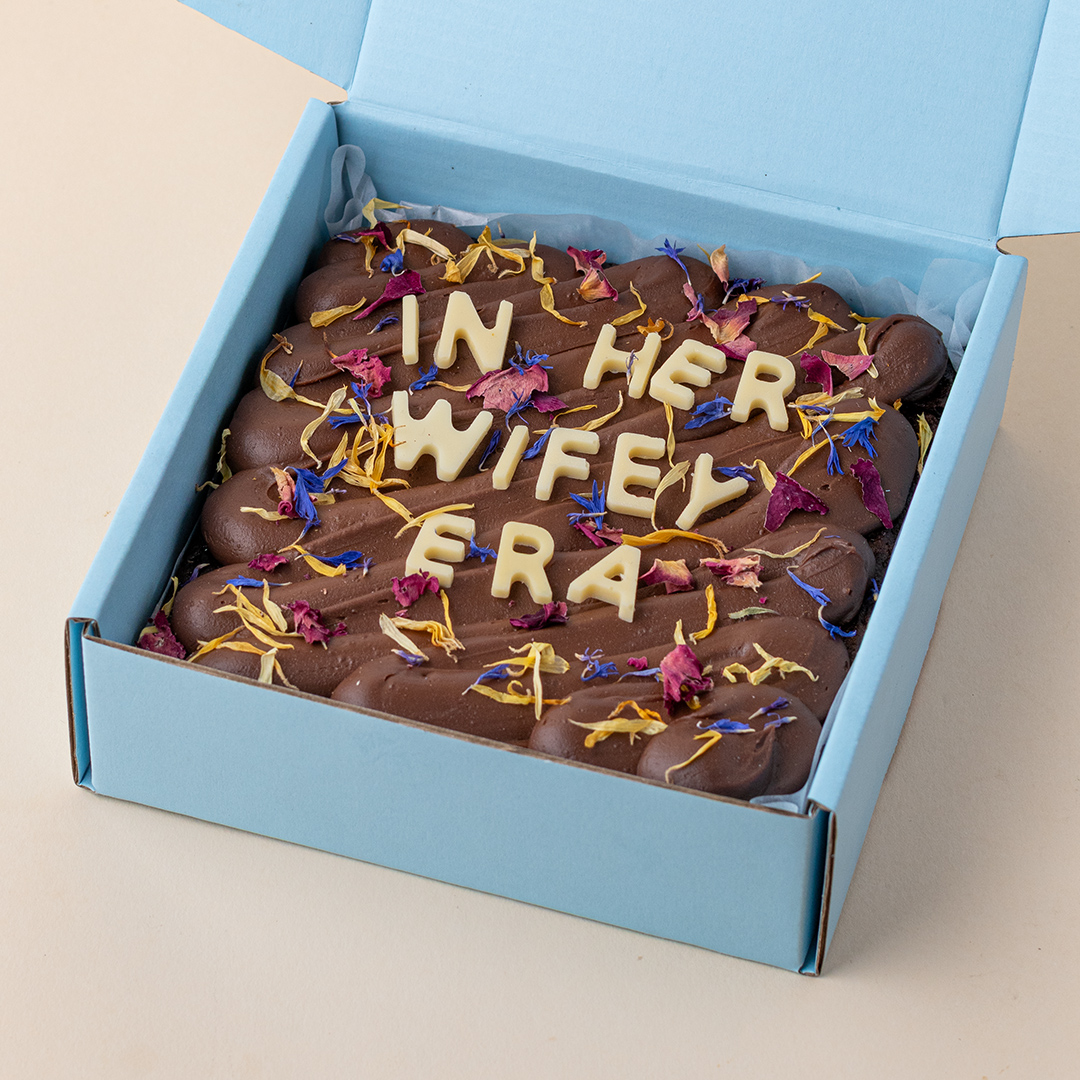 Floral Romance Customisable Brownie