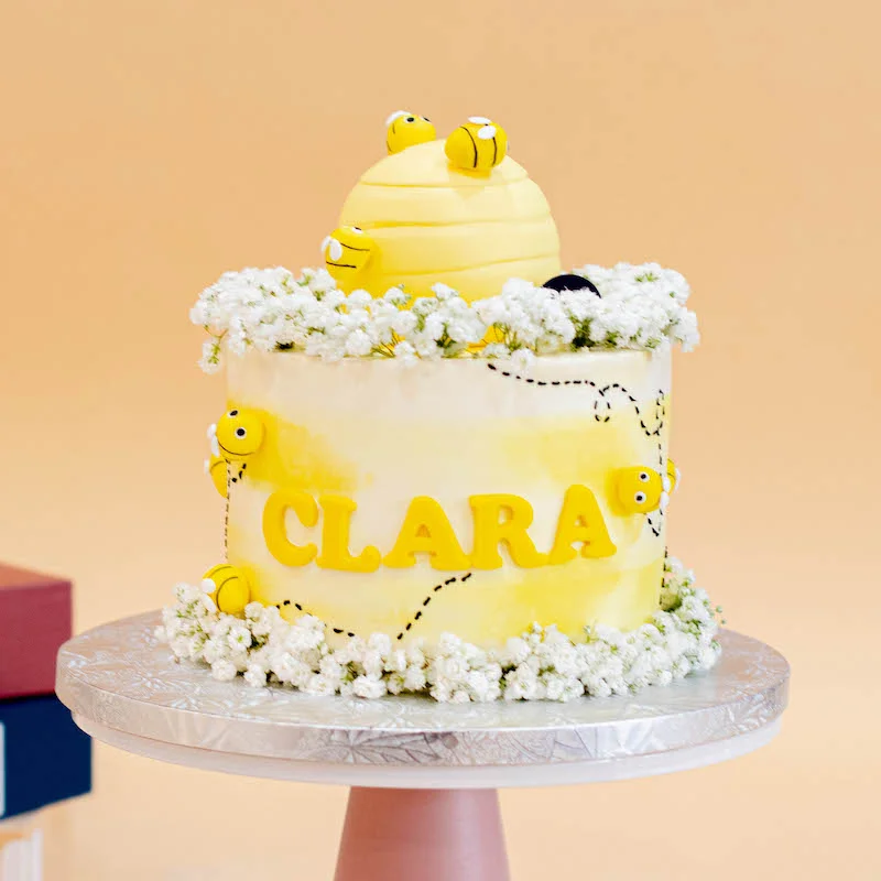 Bumble Bee with Honeycomb Cake