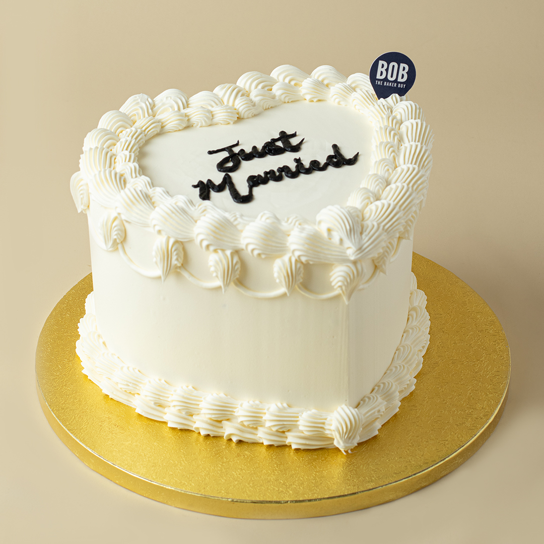 "Just Married" Simple Vintage Wedding Cake