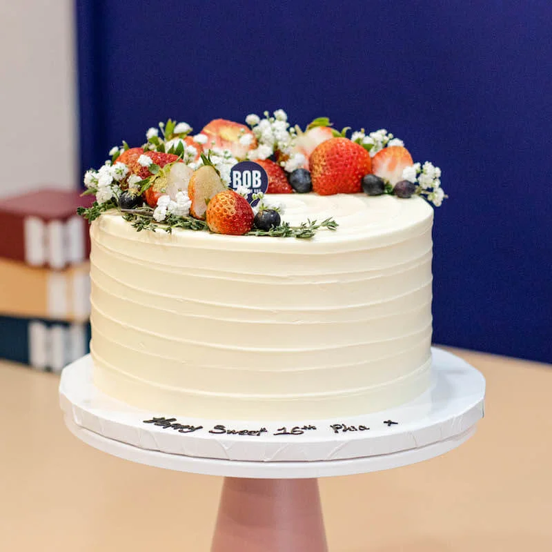 Berries with Babies Breath and Mini Florals Cake