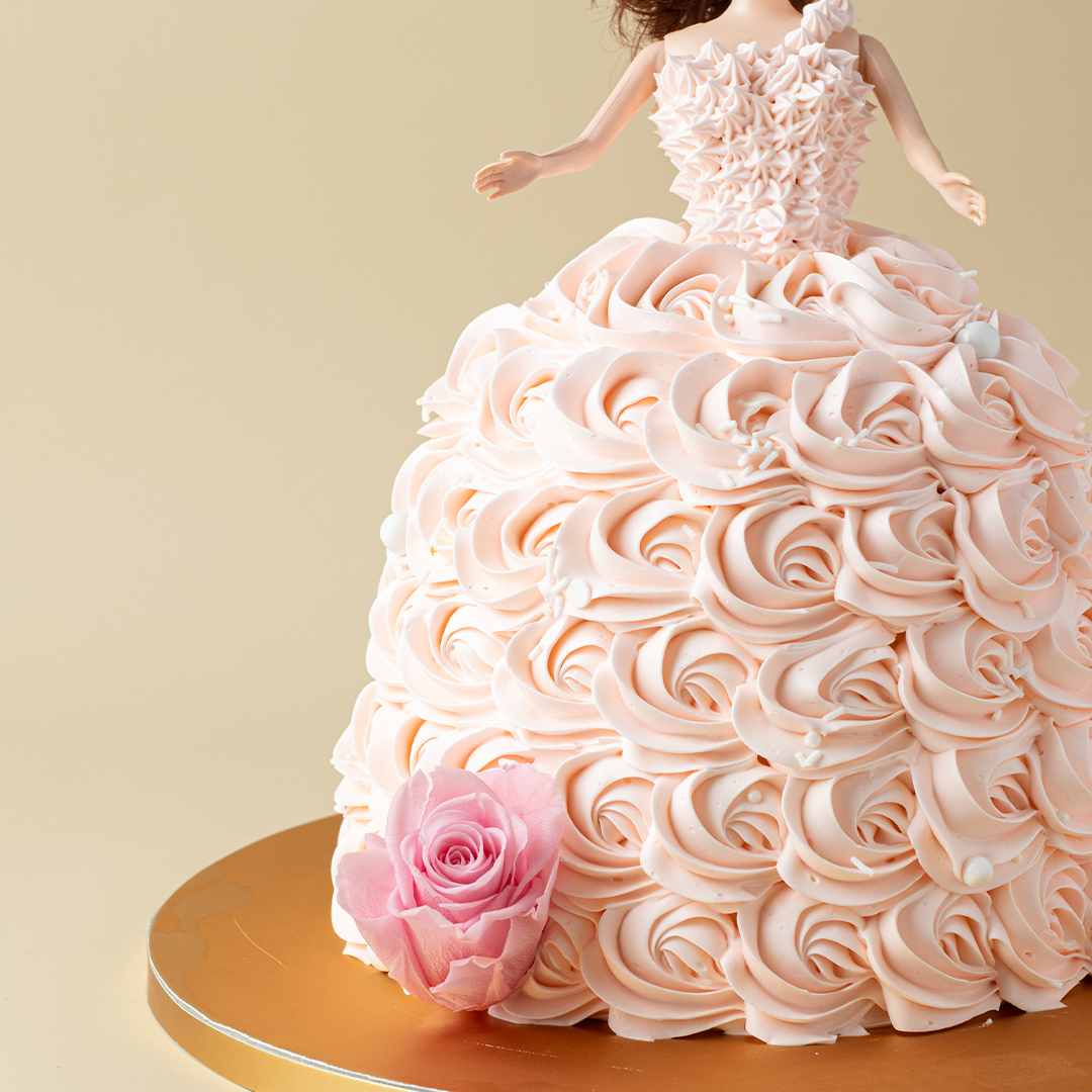 Classic 3D Princess Cake in Pastel Pink Rosette