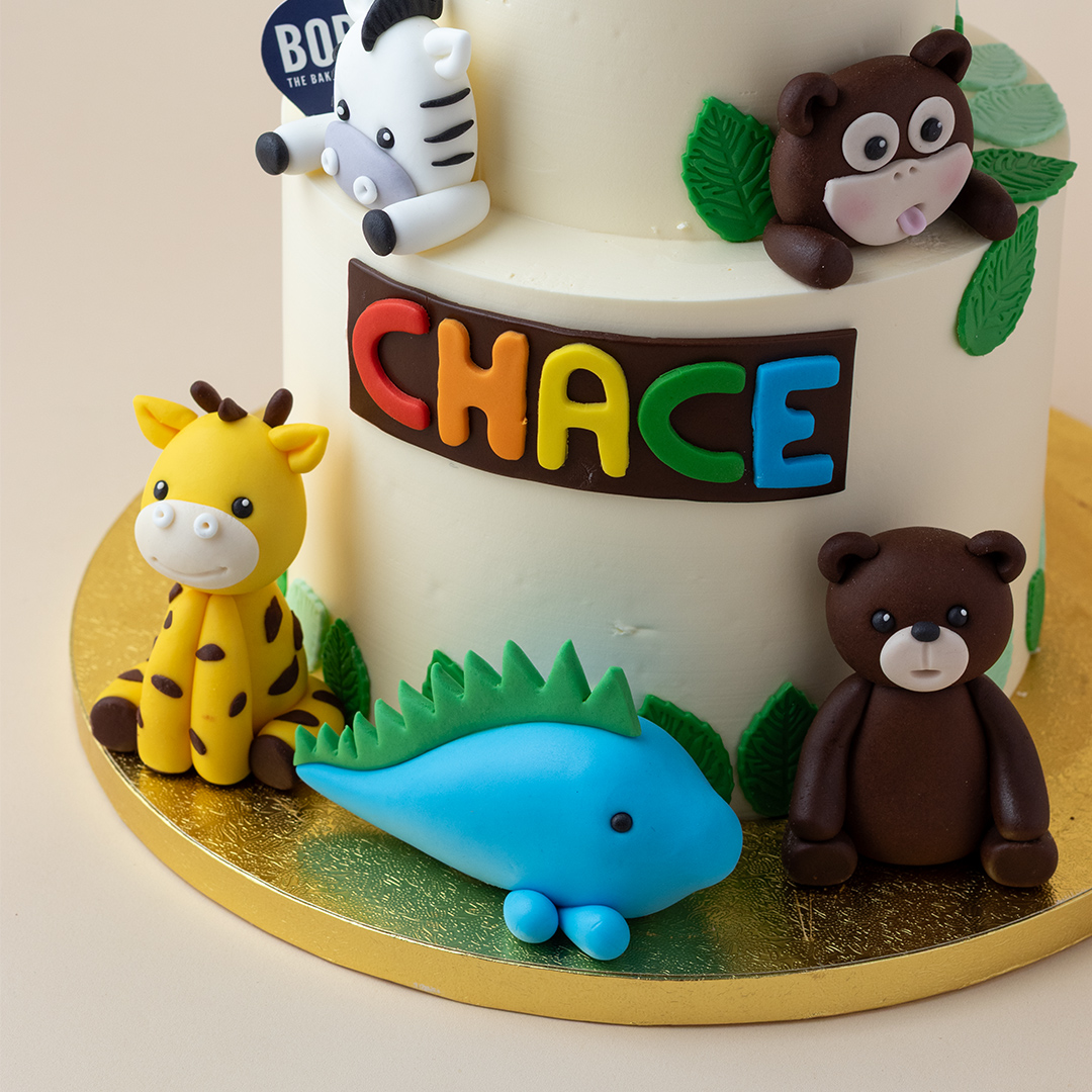Leafy Safari Cake with Five Animals