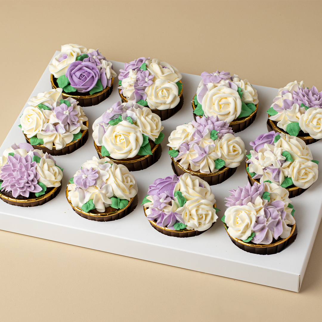 Lilac and Cream Buttercream Floral Cupcakes (12s)