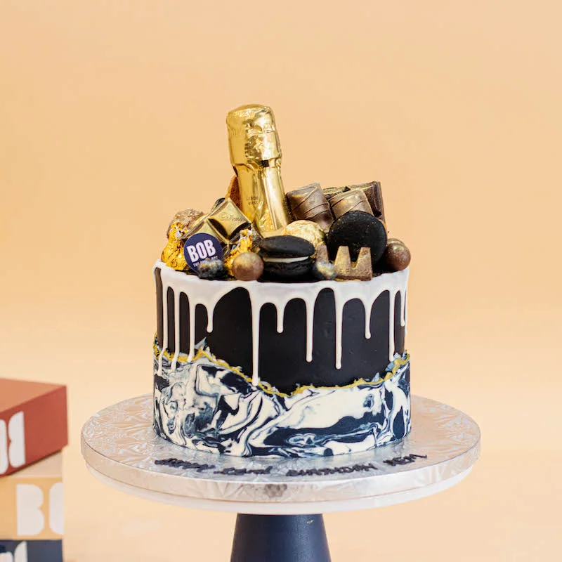 Marbled Woodstone Champagne Cake in Black