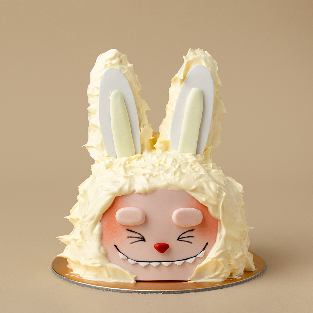 Mini Labubu The Monsters Have a Seat Sisi Cake
