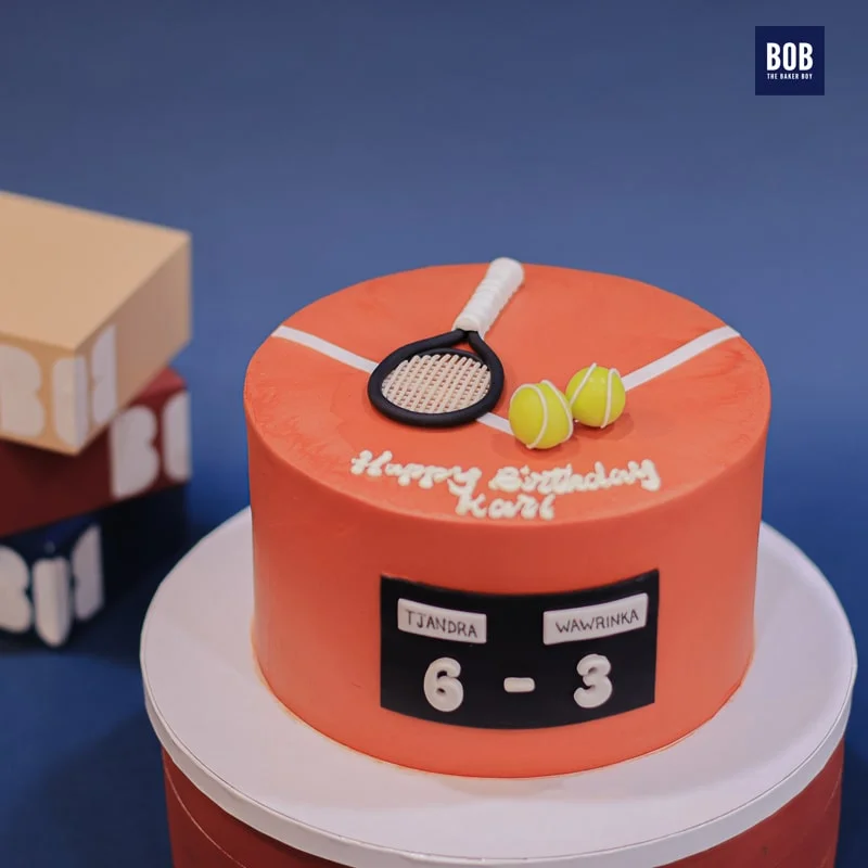 Tennis Racket Cake with Scoreboard