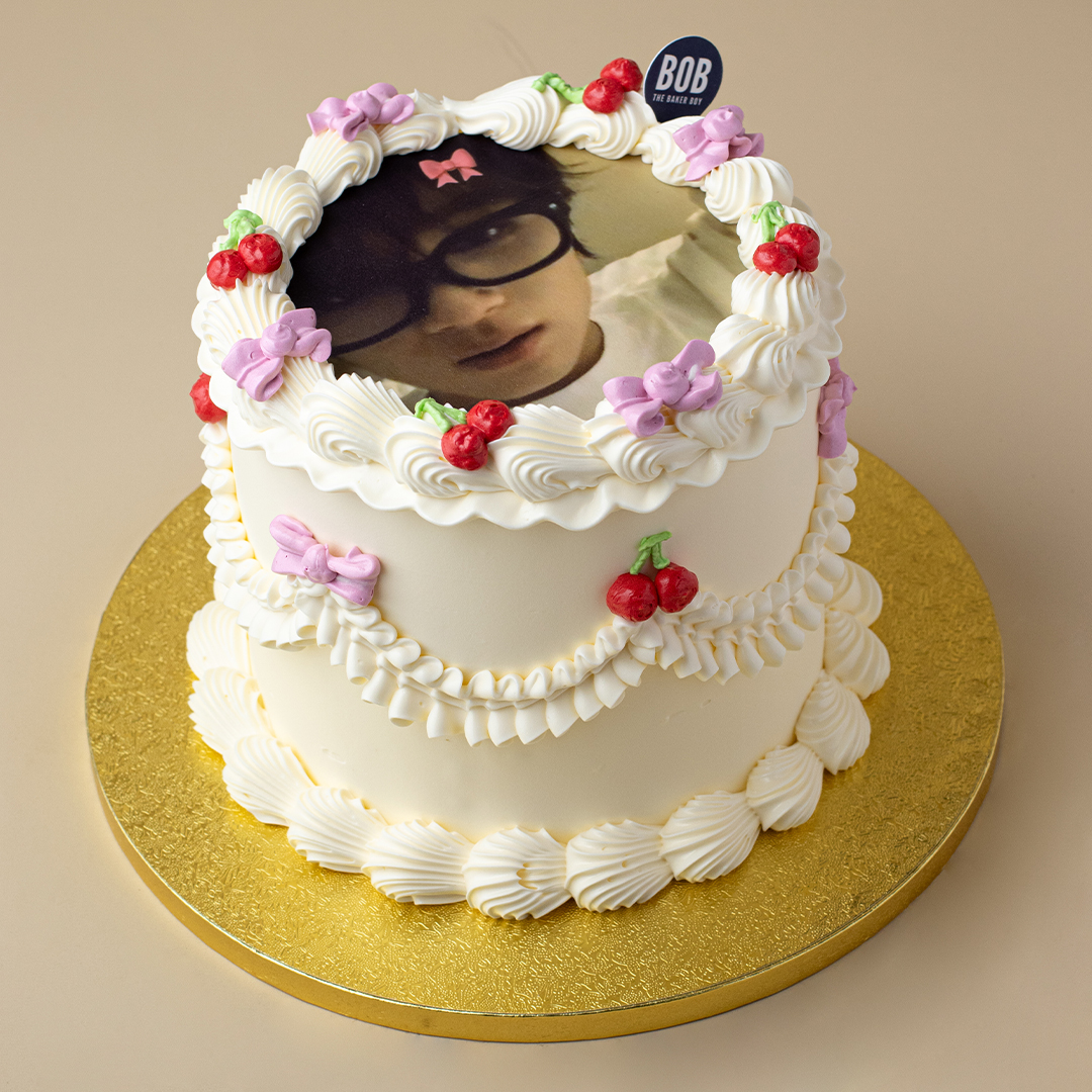 Vintage Style Feminine Photo Cake