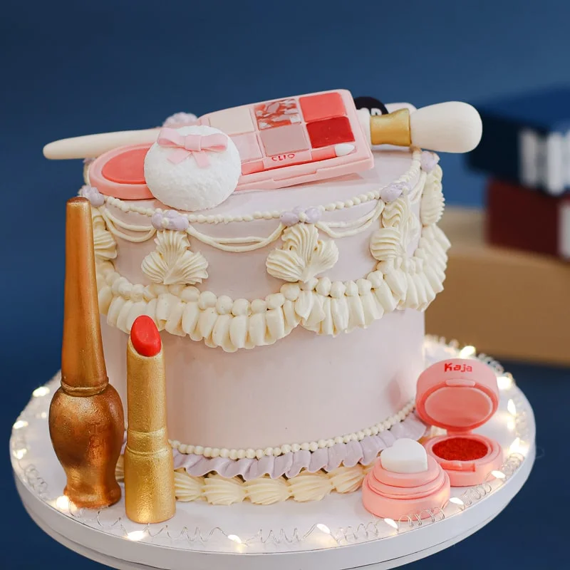 Make Up Artist Birthday Cake