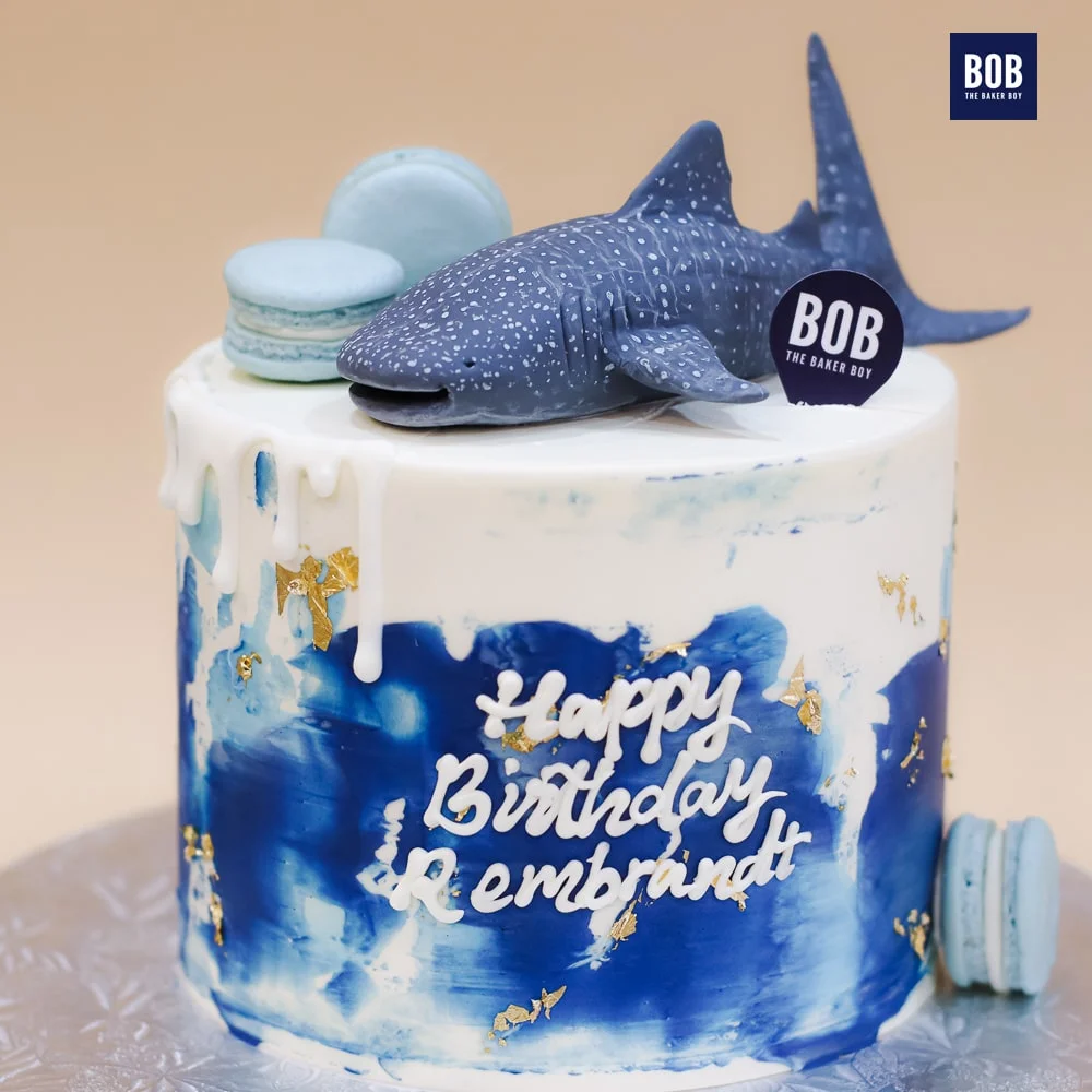 Divers Whale Shark Cake