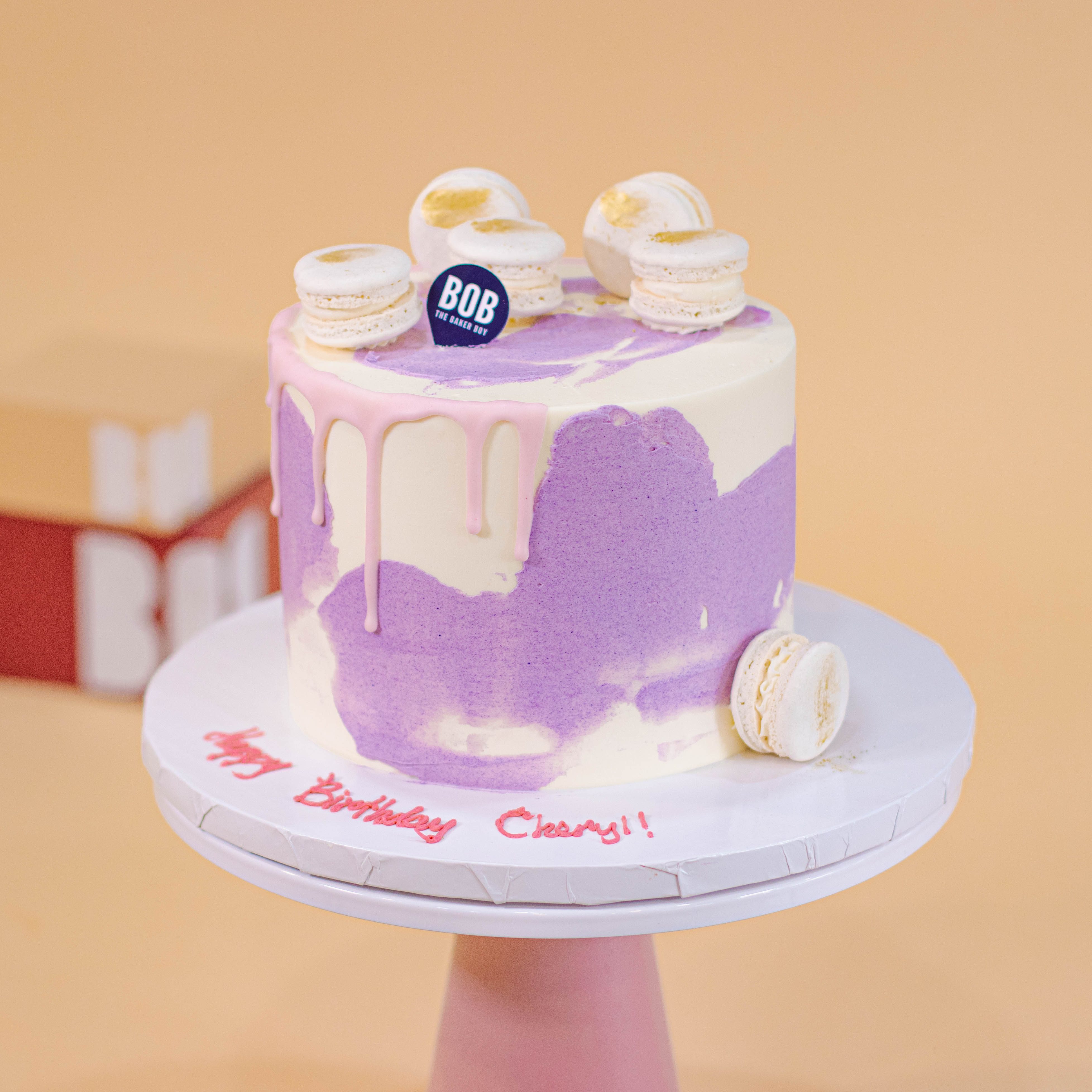 Minimalist Pastel Purple Smears Cake