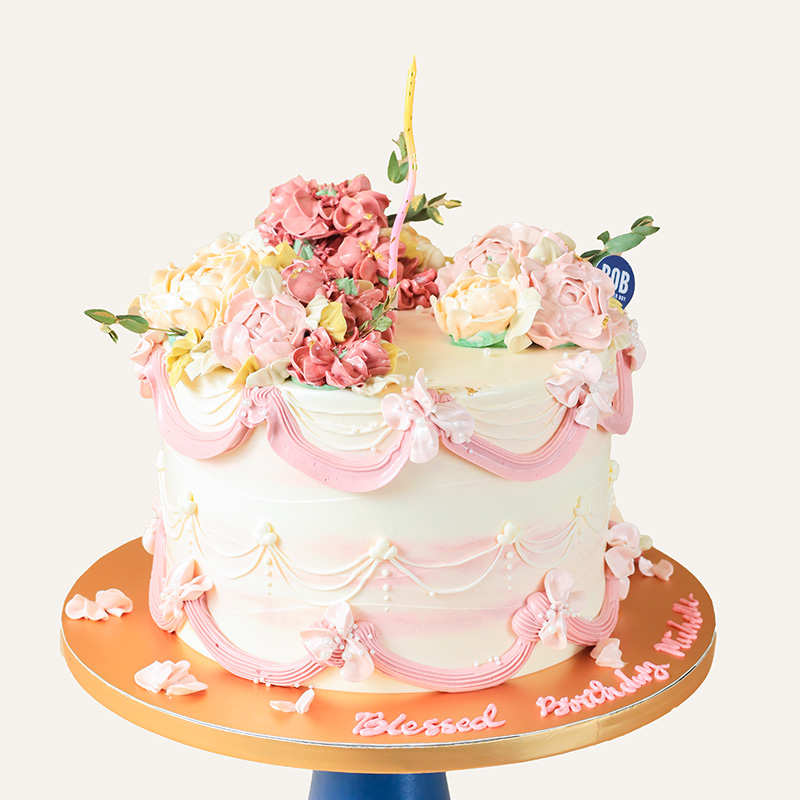 Pastel Pink Buttercream Floral Vintage Cake
